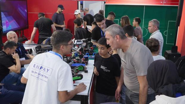 TEKNOFEST Güneydoğu’da Milli Eğitim Bakanlığı standına yoğun ilgi