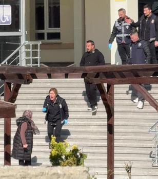 KPSS sınavına 1 dakika geç kalan aday, içeri alınmayınca sinir krizi geçirdi
