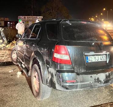 Cip, iş yerinin bahçe duvarına çarptı: 4 yaralı