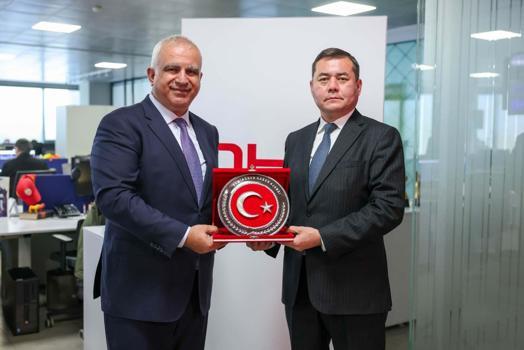 Kazakistan Başkonsolosu Sary’dan DHA’ya ziyaret