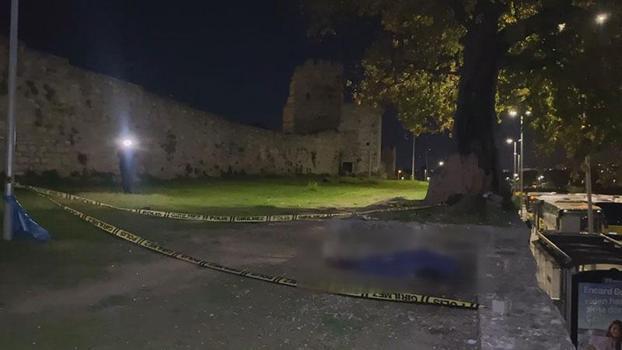 Zeytinburnu'nda surlarda erkek cesedi bulundu