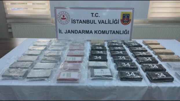 Eyüpsultan'da bir araçta yaklaşık 50 kilogram kokain ele geçirildi