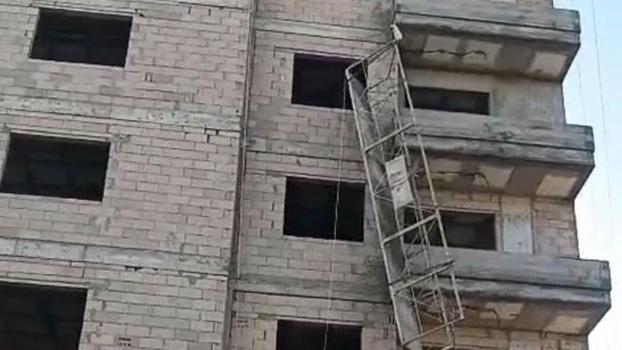 İnşaat işçisi 2 kardeş, iskeleden düştü; 1 ölü, 1 yaralı