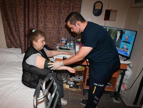 Kemer'de evde bakım hizmeti