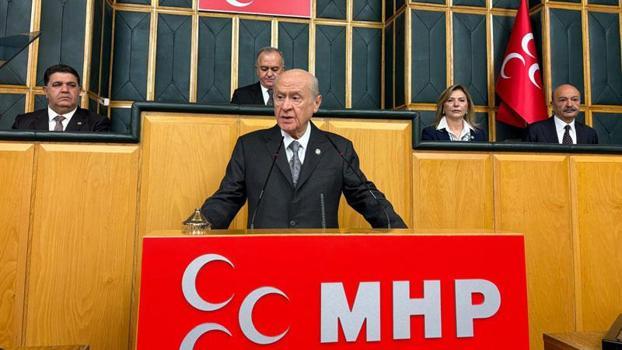 Bahçeli: Cumhurbaşkanı Erdoğan'ın aday olabilmesi için 'seçimlerin yenilenmesi' kararı alınmalıdır