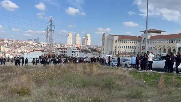Esenyurt'ta öğrenciler arasında kavga; 2 yaralı