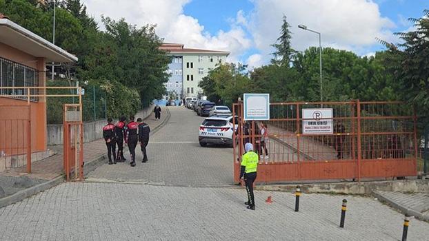 Başakşehir'de 1 öğrencinin hayatını kaybettiği okuldaki kavgaya ilişkin 3 şüpheli tutuklandı