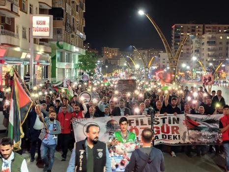 Mardin’de ‘Gazze’ye Vefa’ yürüyüşü