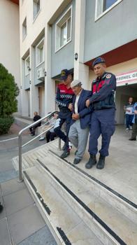Tartıştığı kuzenini tüfekle sırtından vurup öldüren, şüpheli ormanda yakalandı (2)