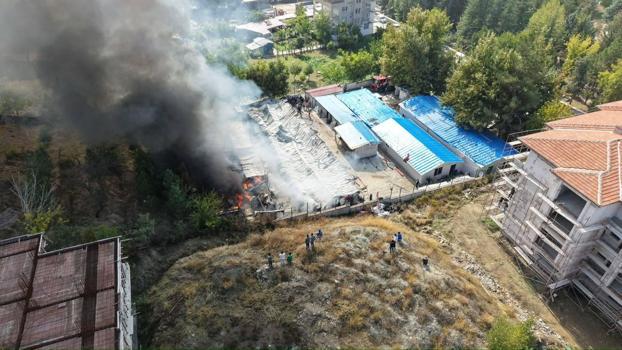 Malatya'da işçilerin kaldığı 30 konteyner yandı