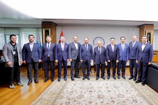Başkan Büyükkılıç, Yeşilay heyetini makamında kabul etti