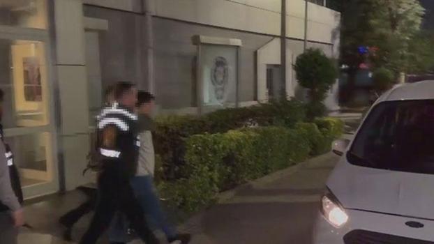 Kadıköy’de silahla havaya ateş açan kişi polis ekipleri tarafından yakalandı