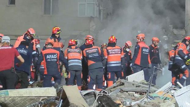 Maltepe'de çöken binadaki arama çalışmalarında enkazdan 1 kişi çıkarıldı