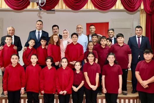 Spor ortaokulu öğrencileri akademisyenlerle buluştu