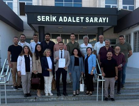 Yeni Parti'nin Serik yönetimi mazbata aldı