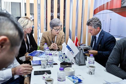 LOGISTECH'te Zengezur Koridoru ve Alsancak Limanı'nın geleceği konuşuldu