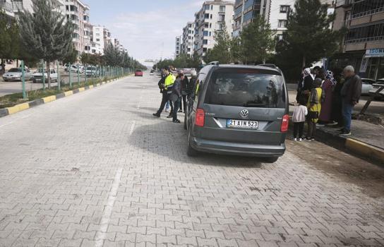 Ergani’de otomobilin çarptığı yaya yaralandı