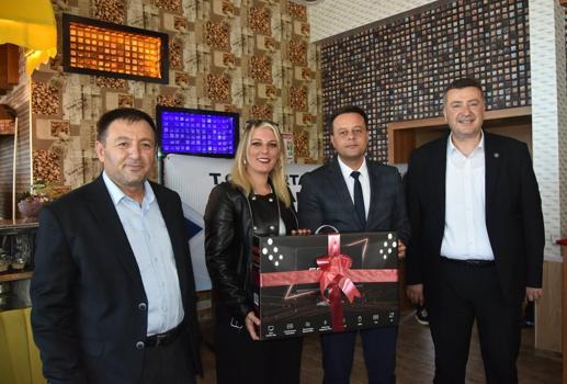 Muhtarlara ve okullara bilgisayar desteği