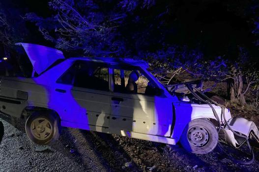 Otomobil ile tarım işçilerini taşıyan minibüs çarpıştı;1 ölü,7 yaralı