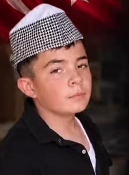 Otomobilin çarptığı Muhammed toprağa verildi
