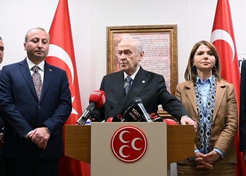 Devlet Bahçeli: Sonuç almadan bakanlarımızı suçlamak siyasete ihanettir