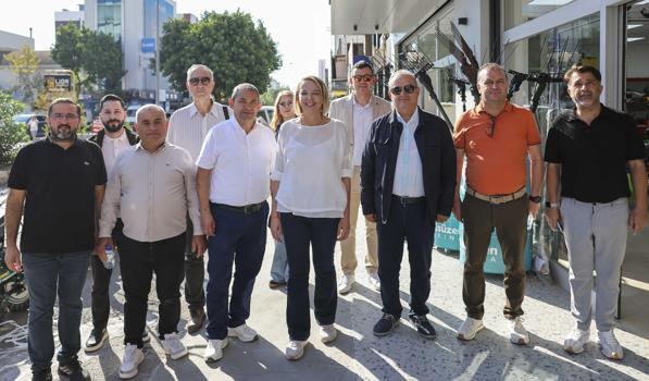 Hatice Öz, Eski Sanayi'de esnafla buluştu