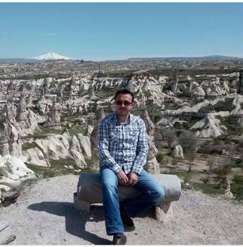 Ceviz toplarken yüksek gerilim hattına kapılarak öldü
