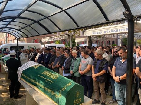 Manisa’daki otobüs kazasında ölenlerden 10’u Bursa’da toprağa verildi