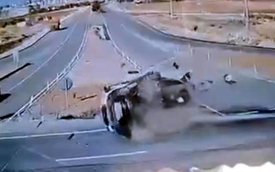 MHP Milletvekili Karakoç'un yaralandığı kaza anı kamerada