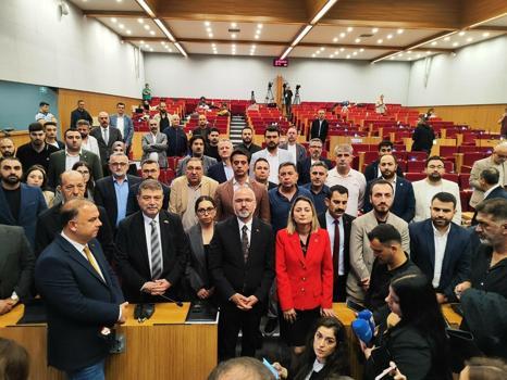 AK Parti Grup Başkan Vekili Yıldız: Önemli olan İzmir'in sorunlarının çözümüdür