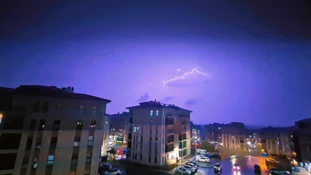 Malatya'da sağanak nedeniyle yollarda su birikintileri oluştu