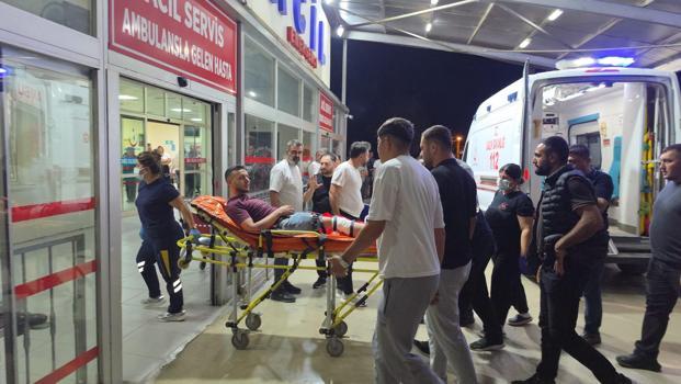 Evinde uğradığı silahlı saldırıda yaralandı