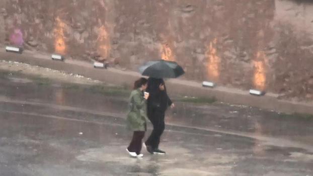 Silivri'de sağanak etkili oluyor