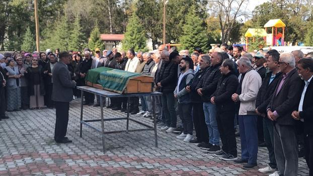 Manisa'daki otobüs kazasında ölen yolcu, Konya'da toprağa verildi