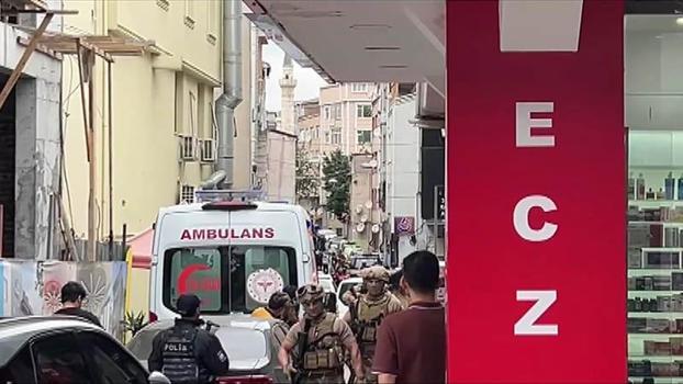 Fatih'te icra memurlarıyla tartışıp havaya ateş açan kiracı gözaltına alındı