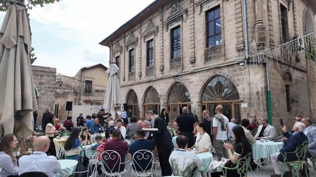 Şanlıurfa'da gazel ve opera sesleri yankılandı