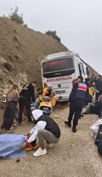 Yolcu midibüsü şarampole düştü: 9 yaralı