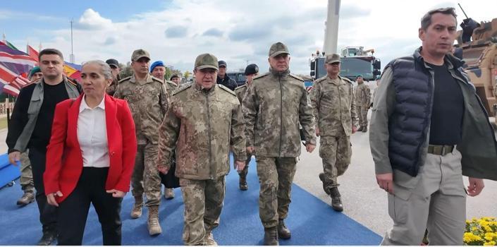 Genelkurmay Başkanı Orgeneral Bayraktaroğlu, Kosova'da