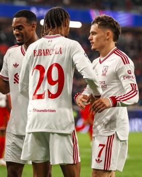 9 gollü maçta kazanan Liverpool