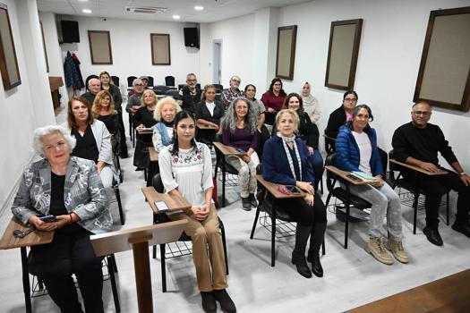 Kemer Belediyesi Halk Korosu çalışmalara başladı