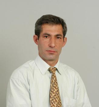 Ceviz ağacından düşüp öldü