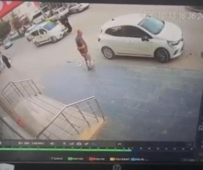 Hafif ticari aracın yayaya çarptığı kaza kamerada