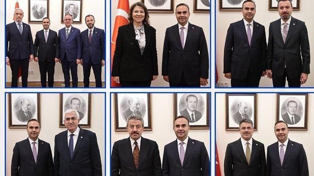 Bakan Kacır, milletvekilleriyle bir araya geldi