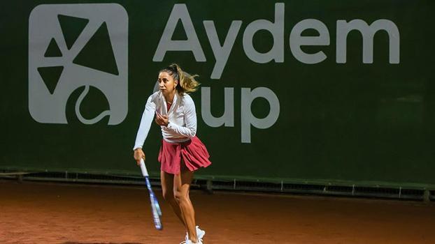 Milli tenisçi Çağla Büyükakçay’dan Aydem Cup’ta gösteri maçı