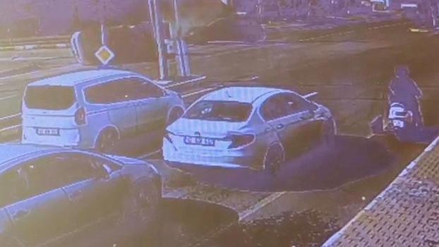 Hafif ticari araçla otomobil çarpıştı; 1’i bebek 3 yaralı