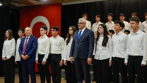 İstinye Üniversitesi’nden Kabataş Erkek Lisesi öğrencilerine yapay zeka ve bilişim laboratuvarı desteği