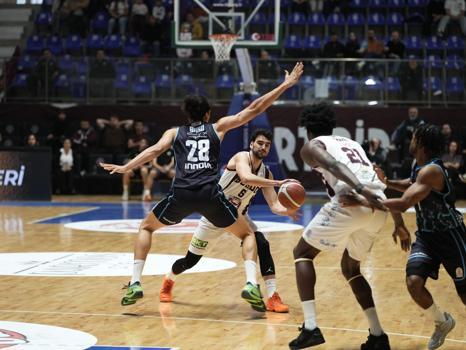 PizzaBulls Bordo Bandırma- Türk Telekom: 79-66