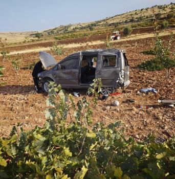 Mardin’de hafif ticari araç şarampole yuvarlandı: 6 yaralı