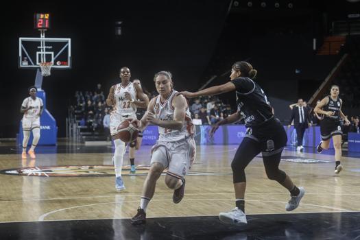Çimsa ÇBK Mersin - İstanbul Gençlikspor: 73-56