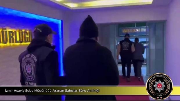 İzmir’de 9 yıldır aranan dolandırıcılıktan 28 yıla hükümlü çift aynı adreste yakalandı